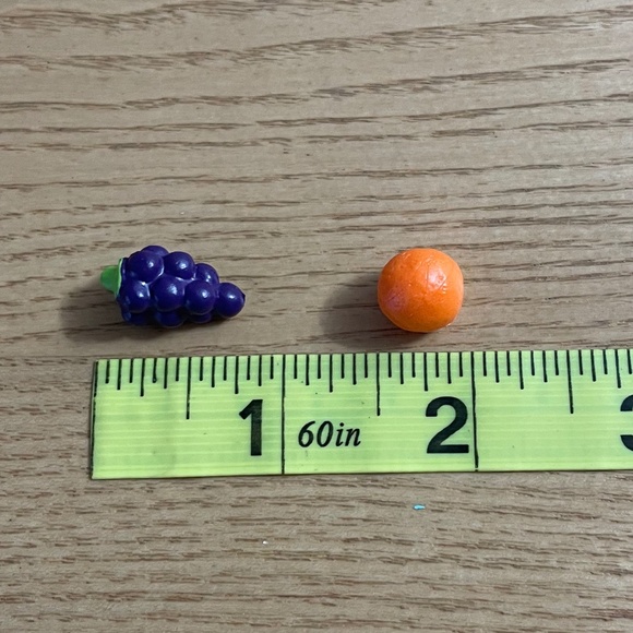 Lil Woodzeez Hopin Farmers Market Grapes Orange Replacements Calico Critters Set - Picture 3 of 3